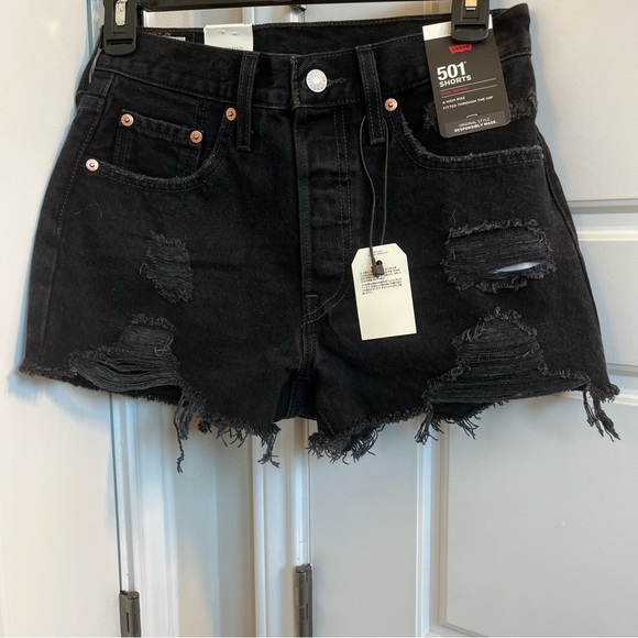 Levi's Premium High Rise 501 Shorts in Black NWT Size 25 - Picture 3 of 9